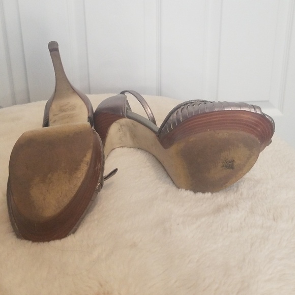 Guess platform pewter stilettos - Picture 3 of 4